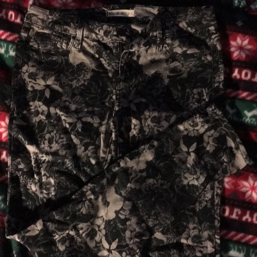 Bullhead Black skinny jeans from PacSun size 9.